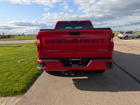 Used 2023 Chevrolet Silverado 1500 Custom AWD/4WD image 8