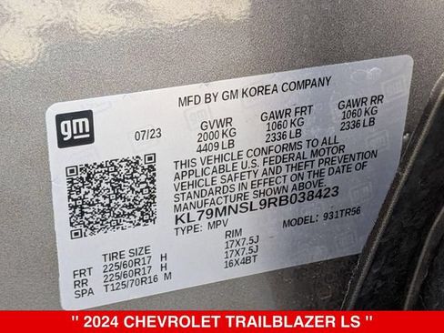 Used 2024 Chevrolet TrailBlazer LS AWD/4WD image 38