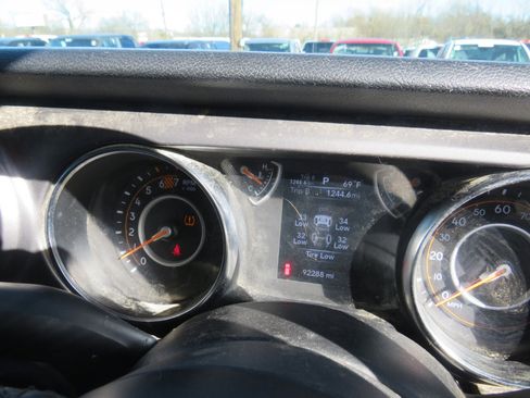 Used 2021 Jeep Wrangler Unlimited Sport w/ Cold Weather Group image 12