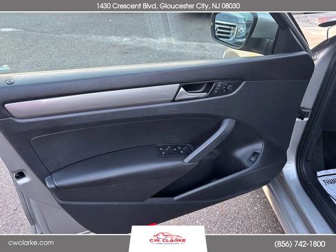 Used 2014 Volkswagen Passat 1.8T S image 11