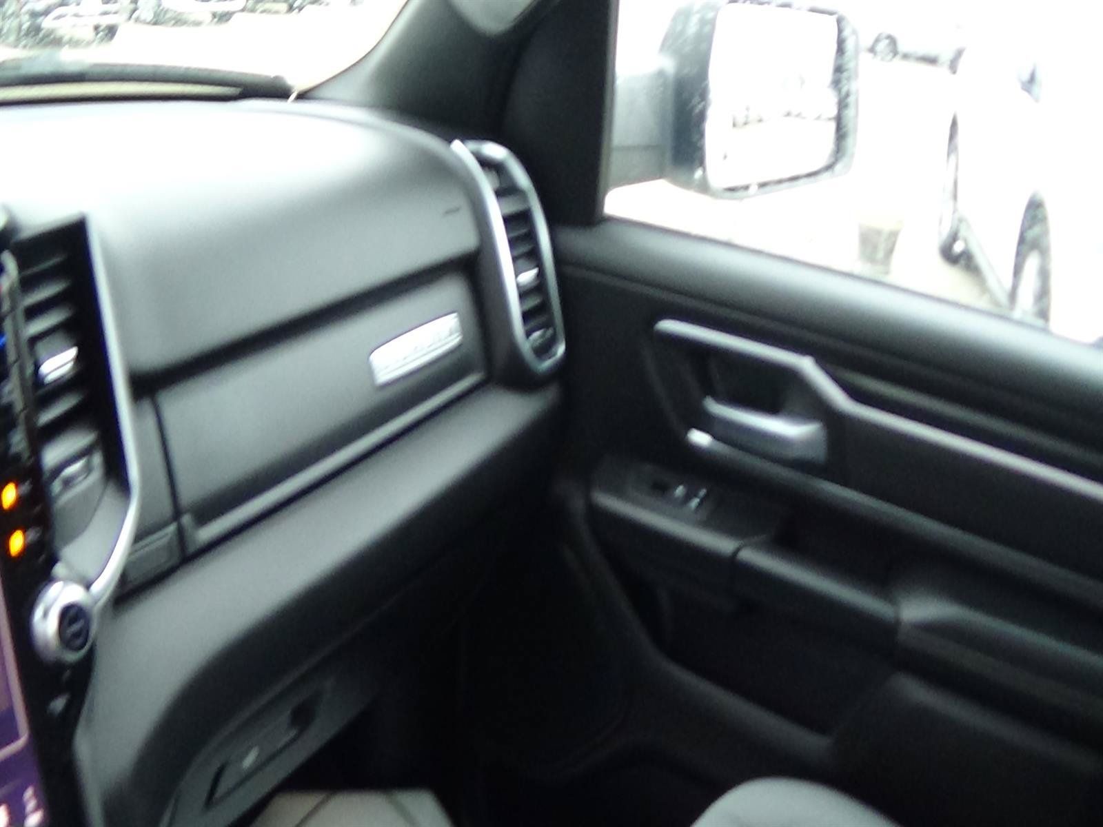 Used 2025 RAM 1500 Big Horn AWD/4WD image 36