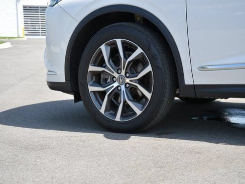 Used 2024 Acura MDX SH-AWD w/ Technology Package image 12