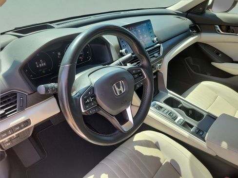 Used 2022 Honda Accord Touring image 26