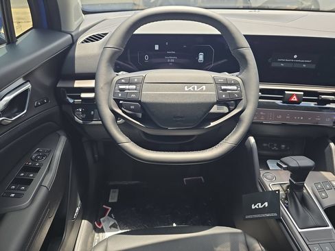 New 2026 Kia Sportage SX FWD image 14