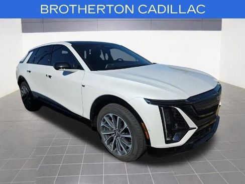 Certified 2024 Cadillac Lyriq Sport AWD/4WD image 5