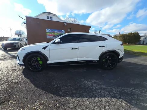 Used 2024 Lamborghini Urus Performante image 6