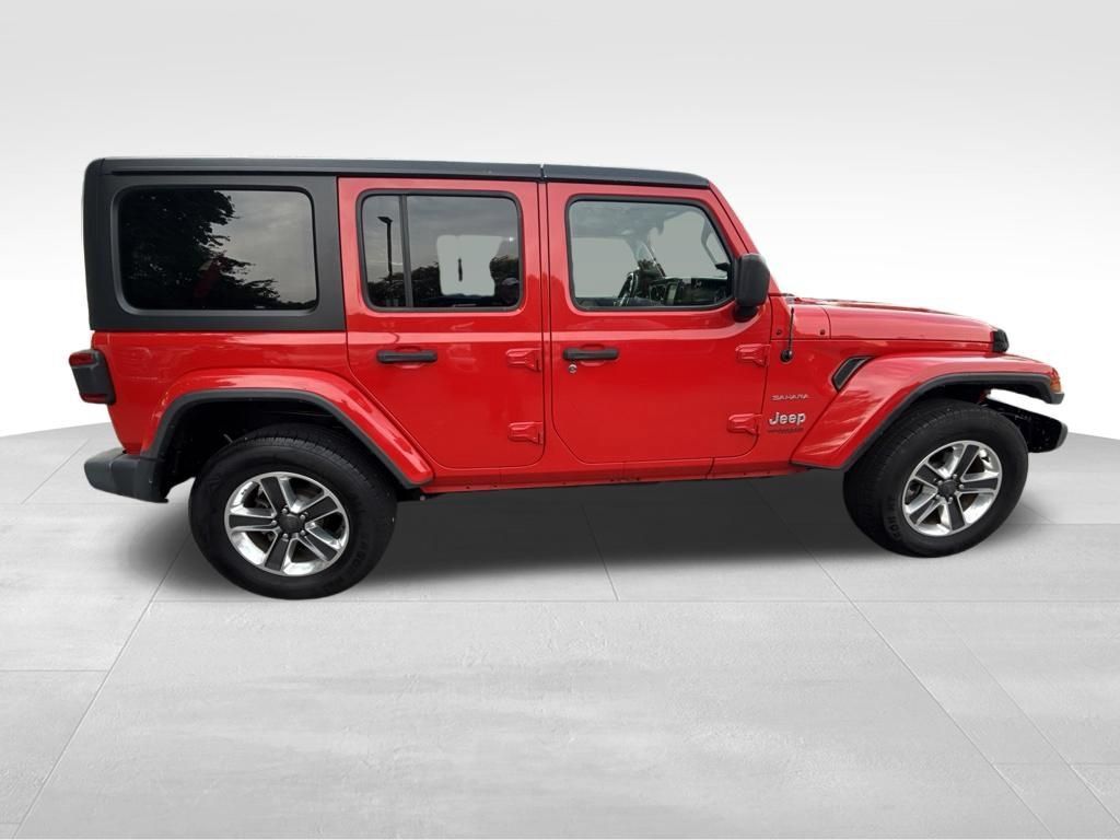 Used 2018 Jeep Wrangler Unlimited Sahara AWD/4WD image 8