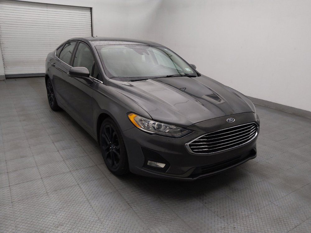 Used 2020 Ford Fusion SE w/ Equipment Group 151A FWD image 13