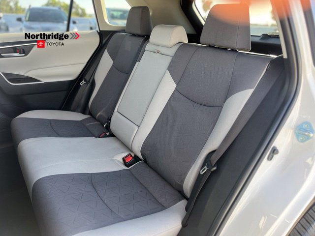 Used 2019 Toyota RAV4 XLE w/ Carpet Mat Package FWD image 16