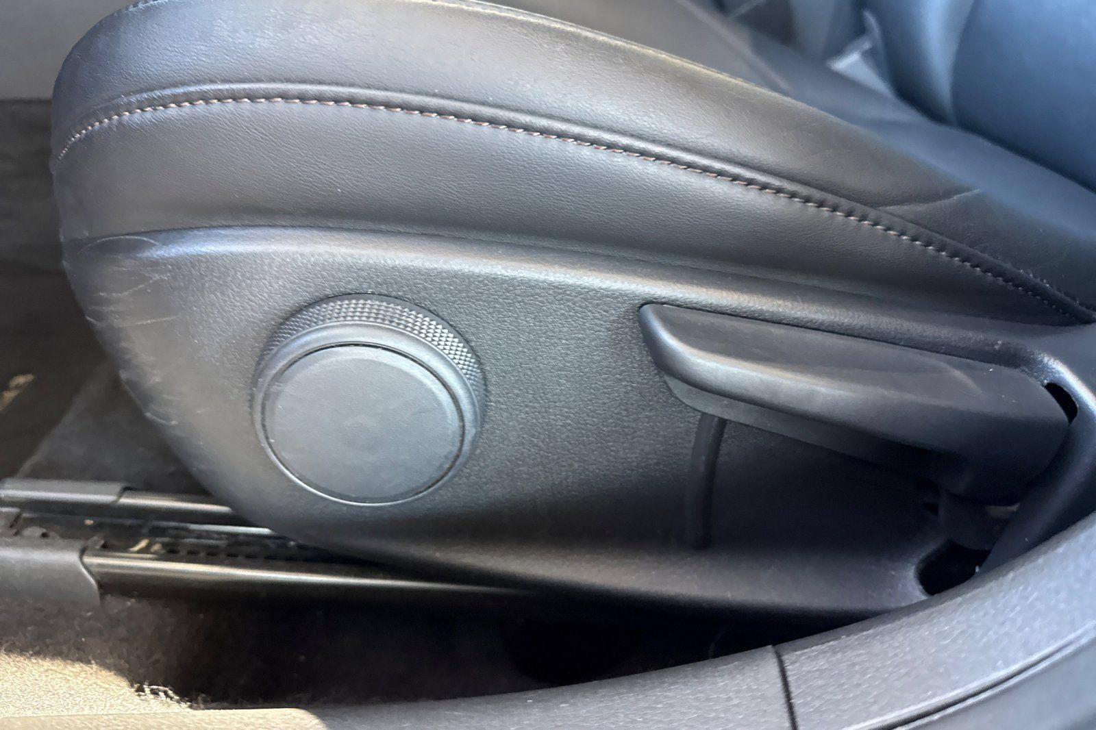 Used 2024 MAZDA MAZDA3 s FWD image 18