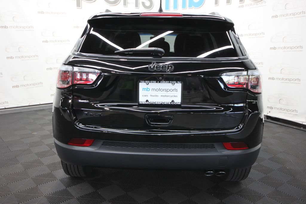 Used 2020 Jeep Compass Latitude AWD/4WD image 5