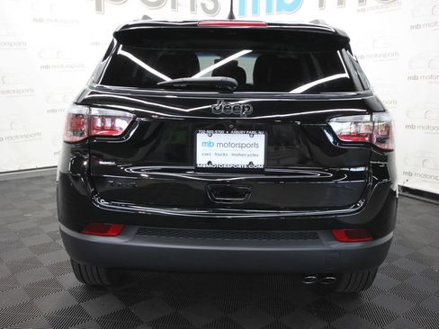 Used 2020 Jeep Compass Latitude AWD/4WD image 5