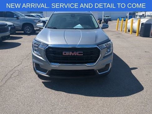 Used 2023 GMC Terrain SLE w/ Driver Convenience Package AWD/4WD image 11