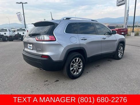 Used 2019 Jeep Cherokee Latitude Plus w/ Comfort/Convenience Group AWD/4WD image 3