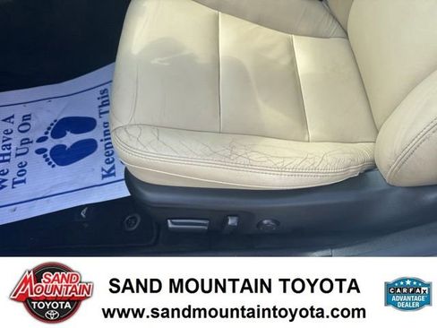 Used 2018 Toyota Avalon XLE FWD image 15