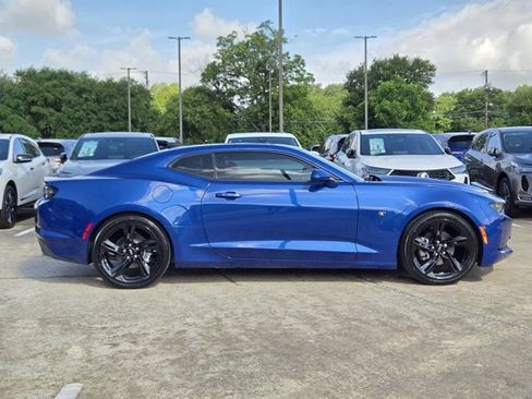 Used 2023 Chevrolet Camaro LT RWD image 5