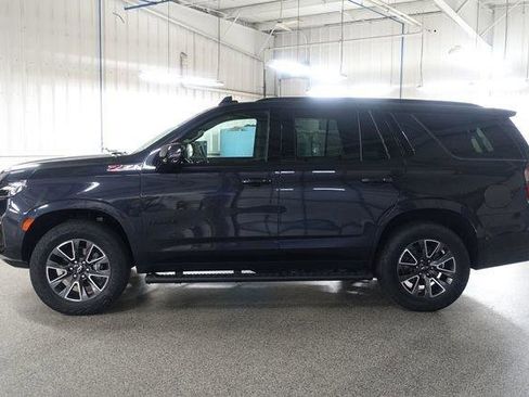 Used 2023 Chevrolet Tahoe Z71 w/ Luxury Package AWD/4WD image 4