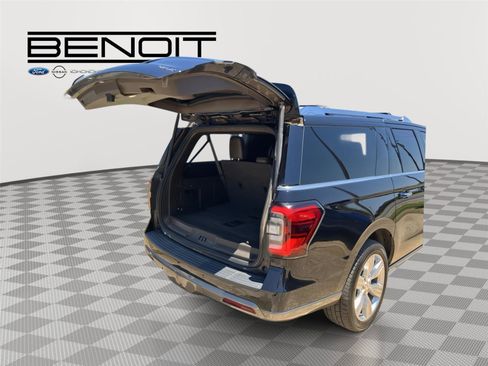 Used 2023 Ford Expedition Max King Ranch RWD image 25