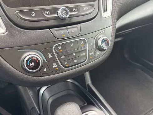 Used 2024 Chevrolet Malibu LT image 24
