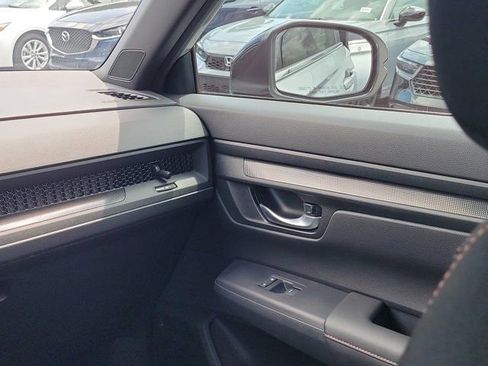 Used 2025 Honda CR-V Sport image 4