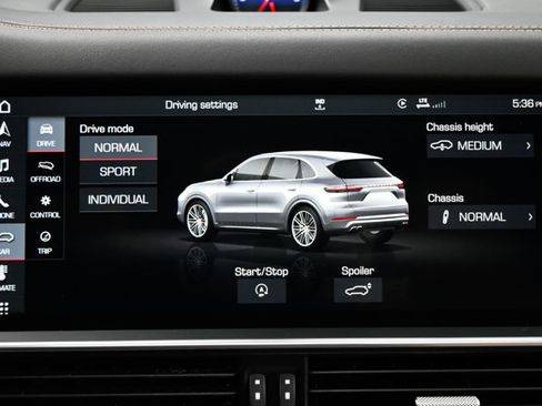 Used 2019 Porsche Cayenne Turbo w/ Premium Plus Package image 11