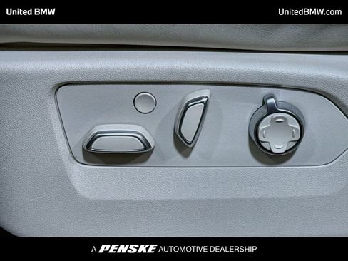 Used 2024 Cadillac Escalade Sport Platinum w/ LPO, ONYX Package AWD/4WD image 11
