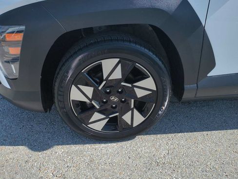 Used 2024 Hyundai Kona SEL FWD image 32