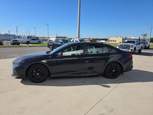 Certified 2026 Toyota Camry SE w/ Convenience Package FWD image 4