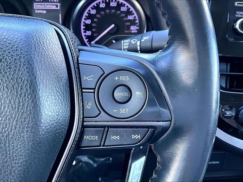 Used 2023 Toyota Camry SE image 18