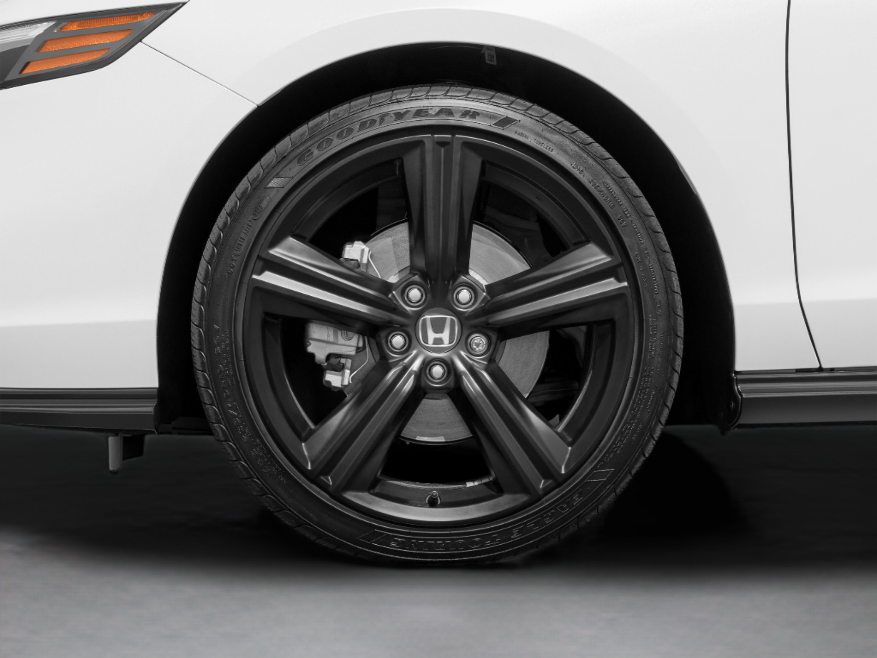 Used 2024 Honda Accord Sport image 45