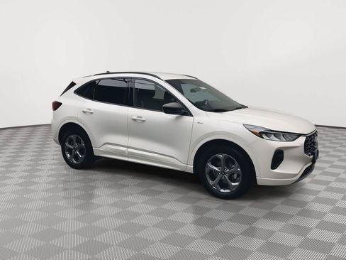 Certified 2023 Ford Escape ST-Line w/ Tech Pack #1 AWD/4WD image 39