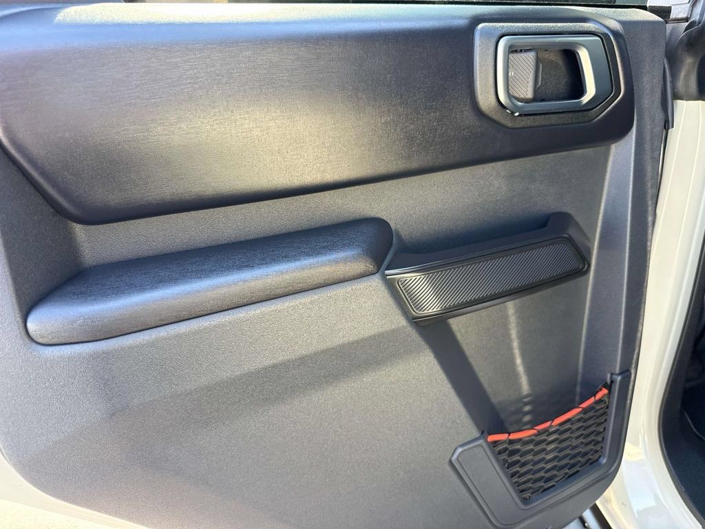 Certified 2025 Ford Bronco Raptor AWD/4WD image 9