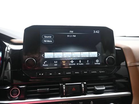 Certified 2024 Nissan Pathfinder Platinum AWD/4WD image 15