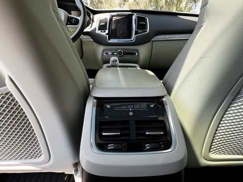 Used 2021 Volvo XC90 T8 Inscription w/ Protection Package AWD/4WD image 38