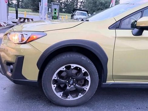 Used 2022 Subaru Crosstrek 2.0i Premium AWD/4WD image 4