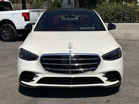 Used 2023 Mercedes-Benz S 580 4MATIC Sedan image 3