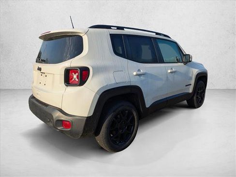 Used 2020 Jeep Renegade Altitude AWD/4WD image 5