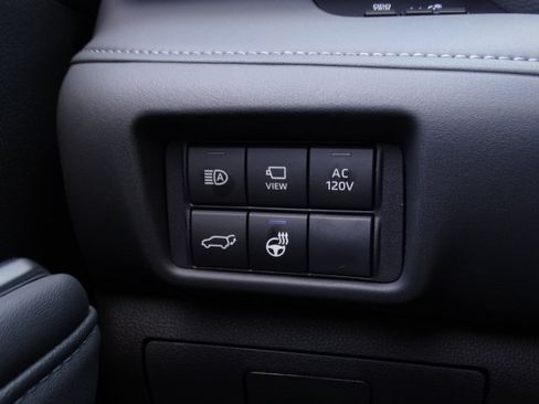 New 2026 Toyota Highlander Platinum AWD/4WD image 31
