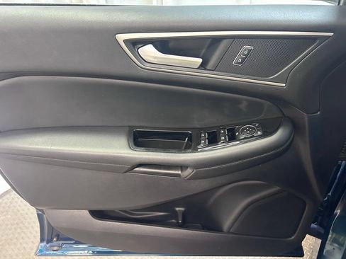 Used 2020 Ford Edge SEL w/ Convenience Package AWD/4WD image 4