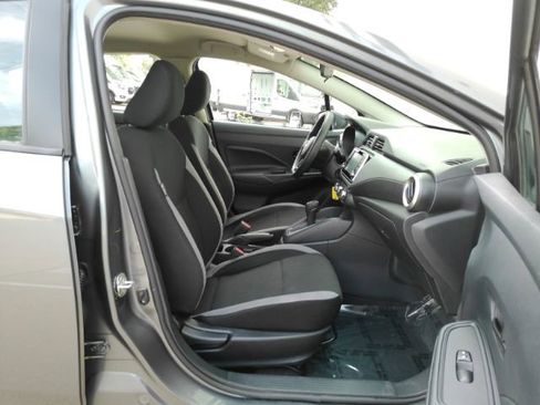 Used 2025 Nissan Versa S FWD image 17