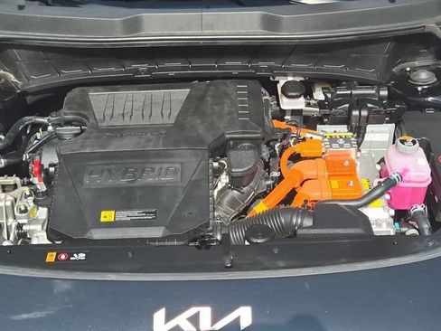 Used 2025 Kia Niro LX FWD image 34