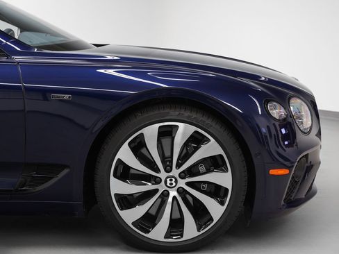 Used 2024 Bentley Continental GT image 12