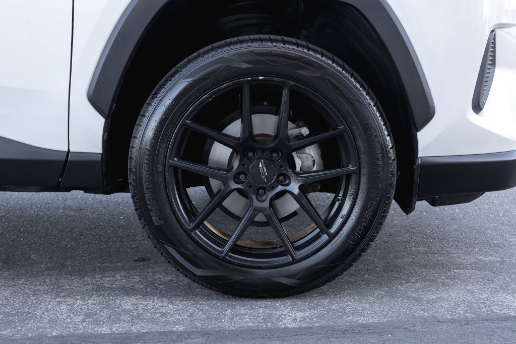Certified 2021 Toyota RAV4 LE FWD image 4