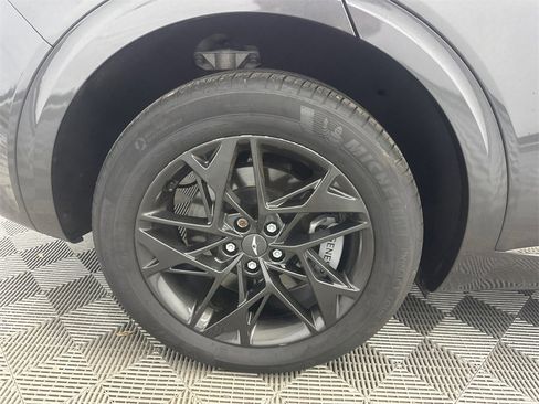 Used 2023 Genesis GV70 2.5T w/ Select Package image 18