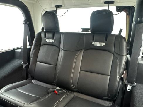 Used 2022 Jeep Wrangler Sport AWD/4WD image 33