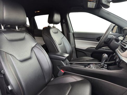 Used 2024 Jeep Compass Limited image 14