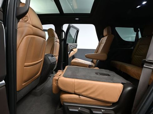 Used 2021 Cadillac Escalade Sport AWD/4WD image 46