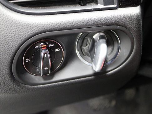 Used 2021 Porsche Macan image 28