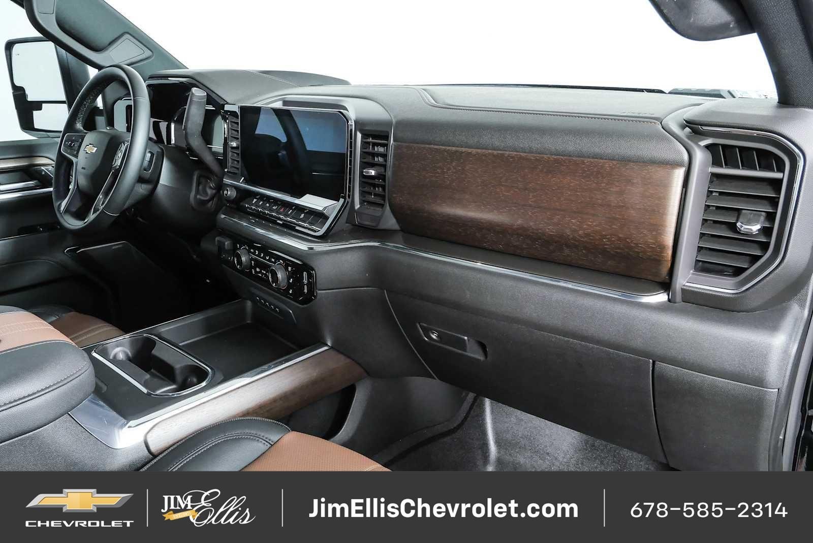 Certified 2024 Chevrolet Silverado 2500 High Country w/ Technology Package AWD/4WD image 25
