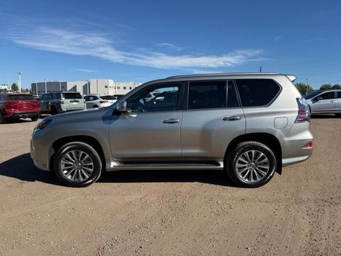 Used 2023 Lexus GX 460 Luxury w/ Off Road Package AWD/4WD image 2